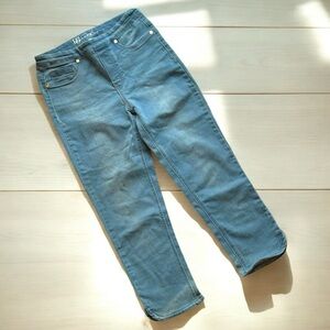 DG2 Pull On Capri Denim Pant